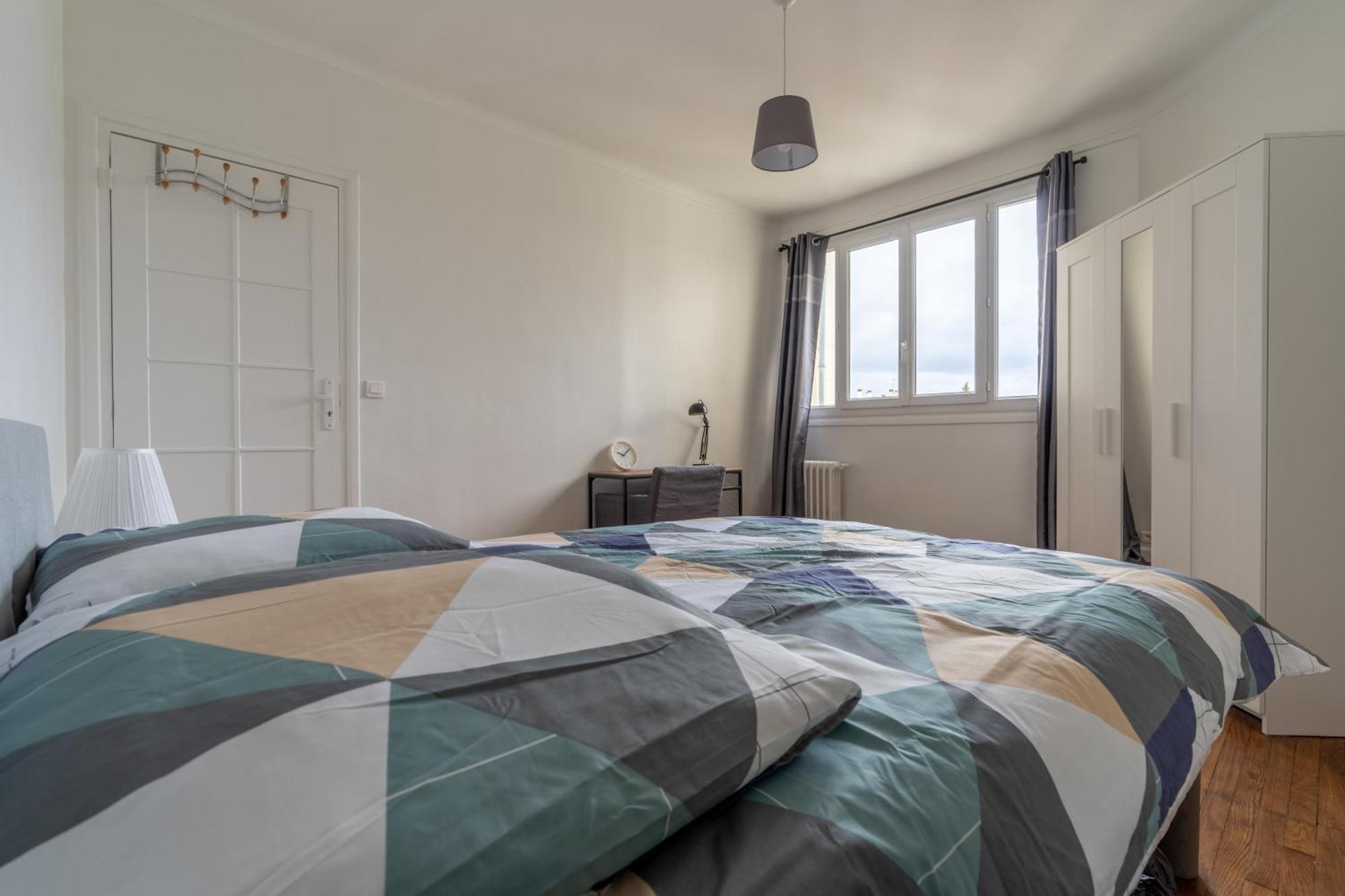 Charmant 2 Pieces Pour 4 Personnes A Courbevoie Apartment Exterior foto